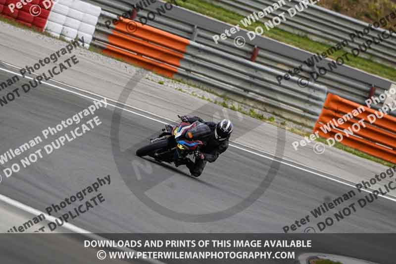 cadwell no limits trackday;cadwell park;cadwell park photographs;cadwell trackday photographs;enduro digital images;event digital images;eventdigitalimages;navarra;no limits trackdays;peter wileman photography;racing digital images;trackday digital images;trackday photos